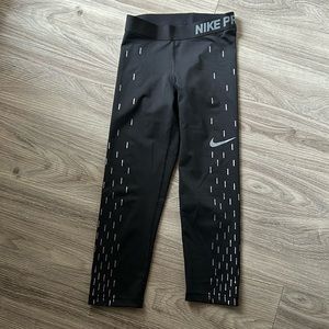 Nike XS - Womens Cropped Leggings